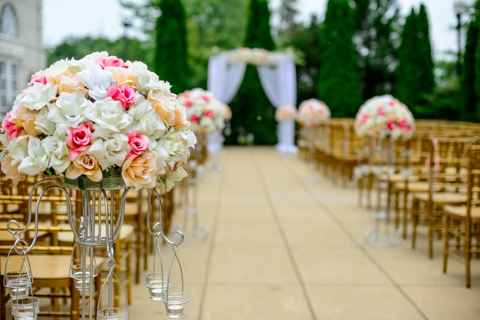 Beautiful outdoor wedding ceremony